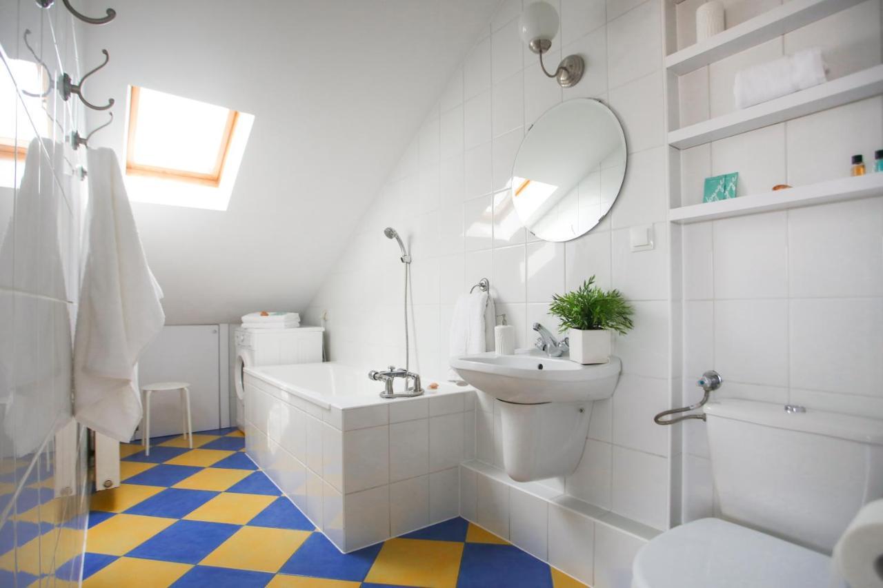 Hugo Apartment *